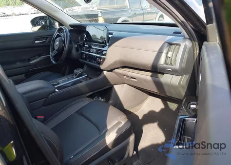 2024 Nissan Pathfinder Sl 4Wd z USA, uszkodzony, nr VIN 5N1DR3CC2RC208239